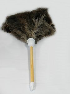 Struisvogel Plumeau met korte houten steel